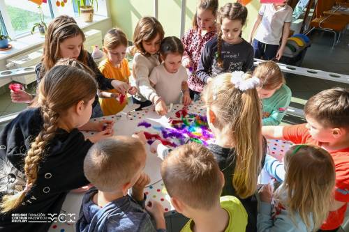 Na zdjęciu wielkanocne Fun Kids. Animacje z dziećmi wokół Świąt Wielkanocnych