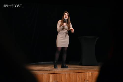 Na zdjęciu stand-up w MCK Tkacz